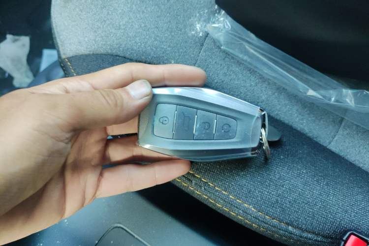 Used Farizon Xingxiang V 2024 Star Enjoy V6E Feature Edition Xuanwu 41.055 kWh Vehicle Key