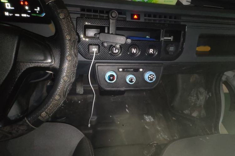 Used Farizon Xingxiang V 2022 Star Enjoy V6E Value Edition Long Wheelbase Guoxuan 38.7 kWh Audio And AC Panel