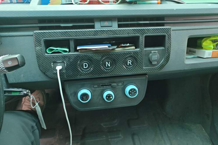 Used Farizon Xingxiang V 2022 Star Enjoy V6E Long Wheelbase Ningde 41.86 kWh Audio And AC Panel