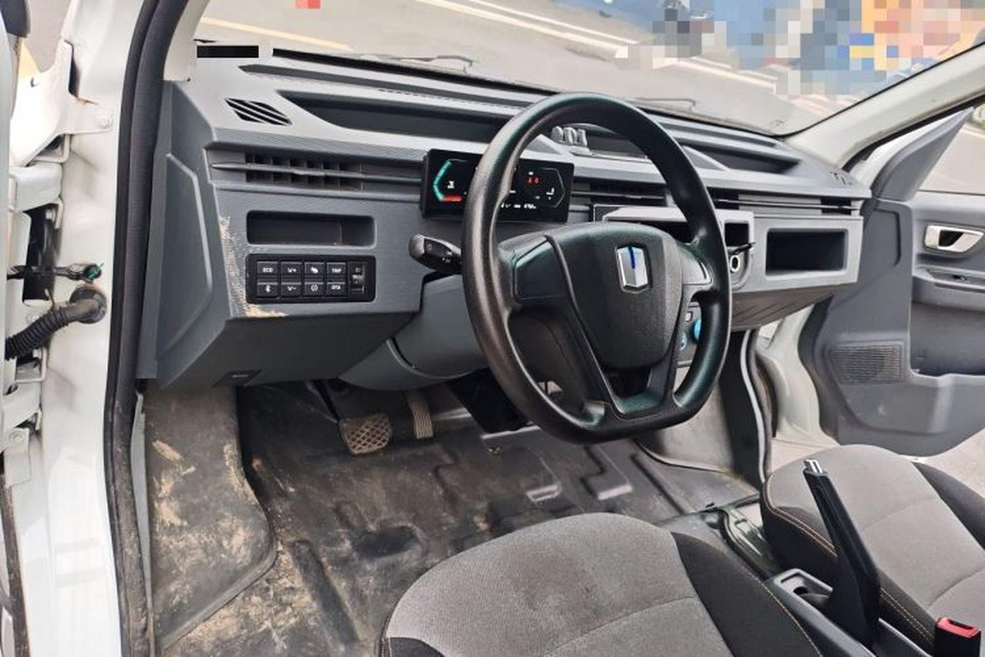 Used Farizon Xingxiang V 2022 Star Enjoy V6E Value Edition Long Wheelbase Ningde – 41.86 kWh Center Console