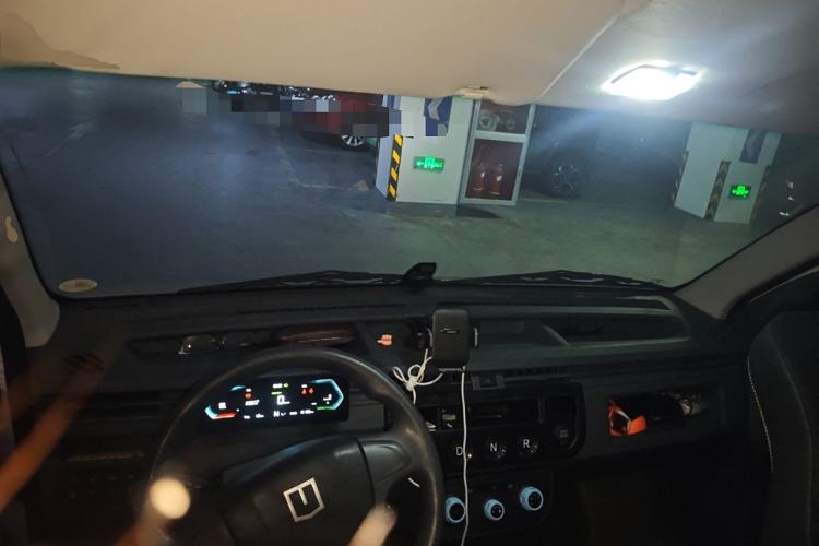 Used Farizon Xingxiang V 2022 Star Enjoy V6E Value Edition Long Wheelbase Ningde – 38.64 kWh Center Console