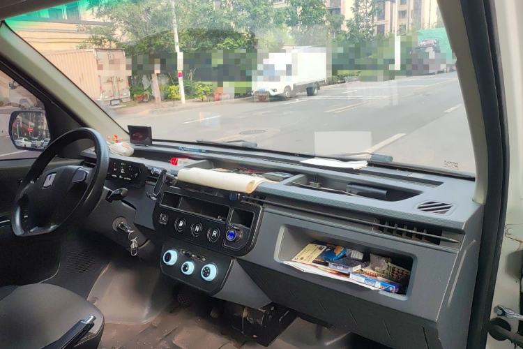 Used Farizon Xingxiang V 2022 Star Enjoy V6E Value Edition Long Wheelbase CAS 38.64 kWh Center Console