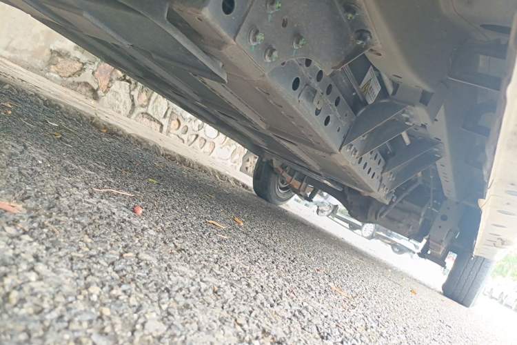Used Farizon Xingxiang V  Chassis Front Left