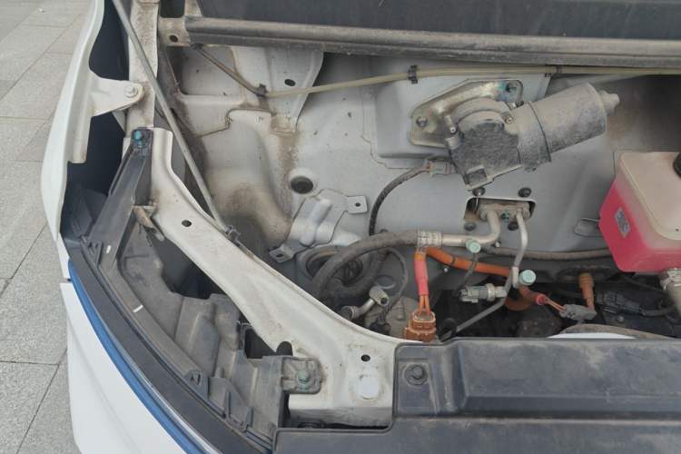 Used Farizon Xingxiang V 2022 Xingxiang V6E Long Wheelbase Guoxuan 41.93 kWh Engine Bay Right