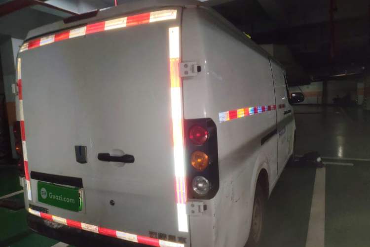 Used Farizon Xingxiang V 2022 Star Enjoy V6E Value Edition Long Wheelbase Guoxuan 38.7 kWh Exterior 5