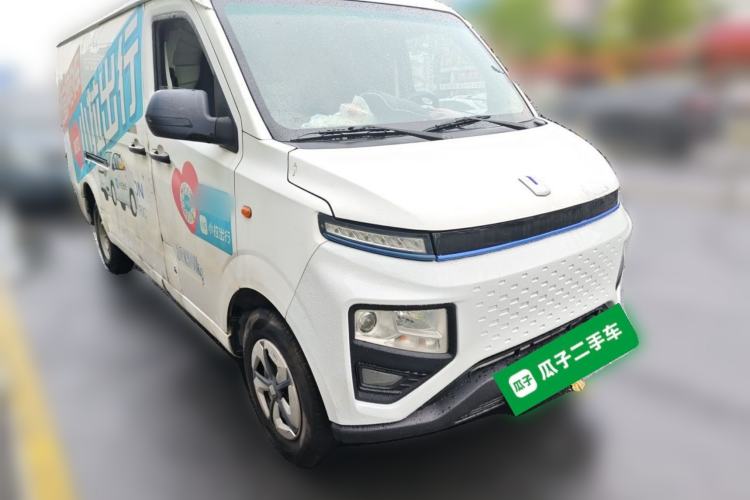 Used Farizon Xingxiang V 2022 Xingxiang V6E Long Wheelbase Guoxuan 41.93 kWh Front Right 45 Deg