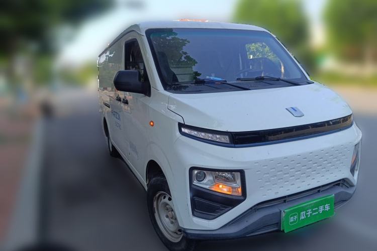 Used Farizon Xingxiang V 2022 Star Enjoy V5E Deluxe Edition Short Wheelbase Guoxuan 38.7 kWh Front Right 45 Deg