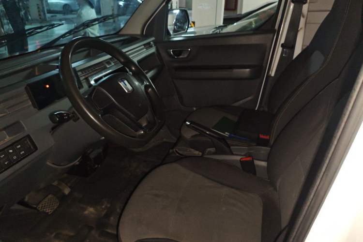 Used Farizon Xingxiang V 2022 Star Enjoy V6E Value Edition Long Wheelbase Ningde – 38.64 kWh Left Front Seat