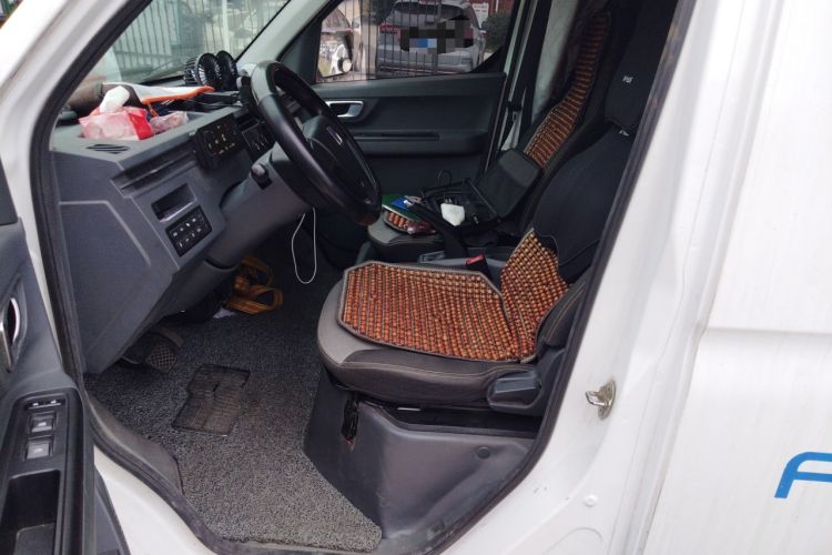 Used Farizon Xingxiang V 2022 Xingxiang V6E Long Wheelbase Guoxuan 41.93 kWh Left Front Seat