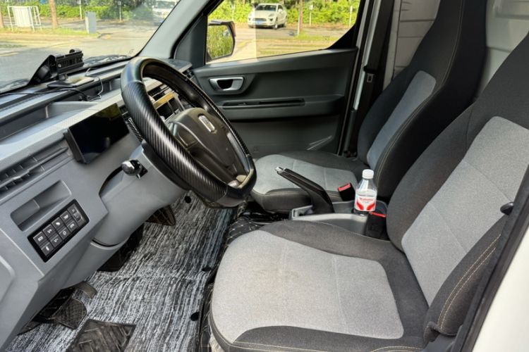 Used Farizon Xingxiang V 2022 Xingxiang V6E Long Wheelbase Guoxuan 41.93 kWh Left Front Seat