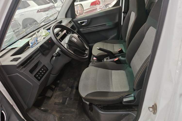 Used Farizon Xingxiang V 2022 Star Enjoy V6E Value Edition Long Wheelbase Ningde – 41.86 kWh Left Front Seat