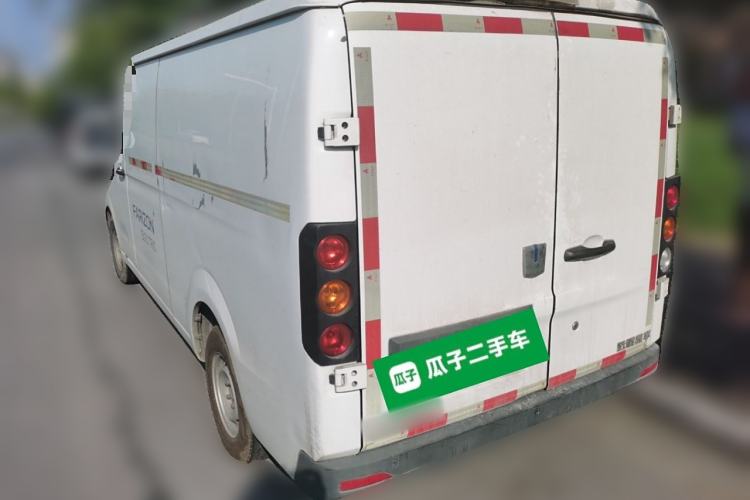 Used Farizon Xingxiang V 2022 Xingxiang V6E Long Wheelbase Guoxuan 41.93 kWh Rear Left 45 Deg