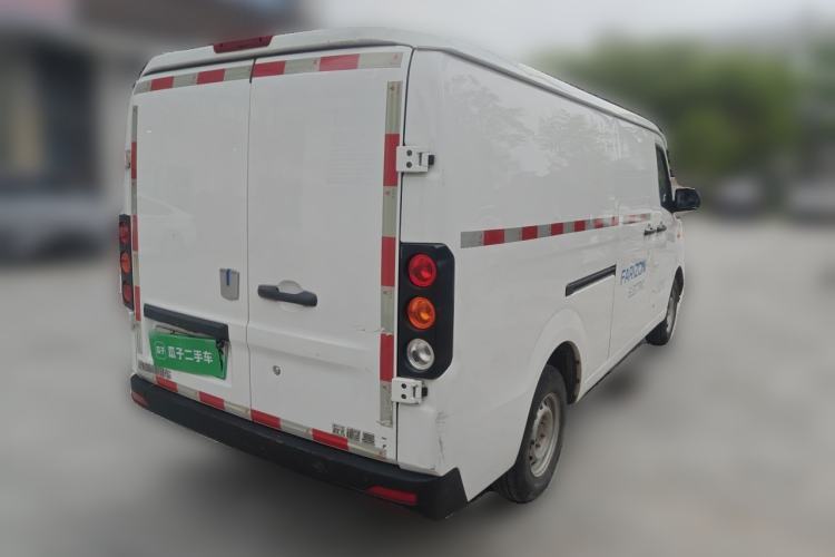 Used Farizon Xingxiang V 2022 Xingxiang V6E Long Wheelbase Guoxuan 41.93 kWh Rear Right 45 Deg