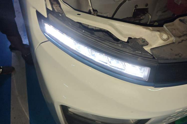 Used Farizon Xingxiang V 2022 Star Enjoy V6E Long Wheelbase Ningde 41.86 kWh Right Front Headlight
