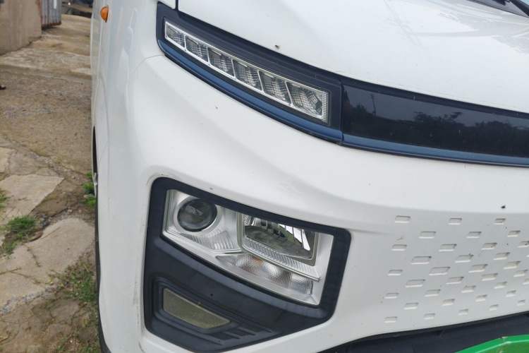 Used Farizon Xingxiang V 2022 Star Enjoy V5E Short Wheelbase Guoxuan 38.7 kWh Right Front Headlight