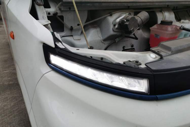 Used Farizon Xingxiang V 2022 Star Enjoy V6E Long Wheelbase Ningde 41.86 kWh Right Front Headlight