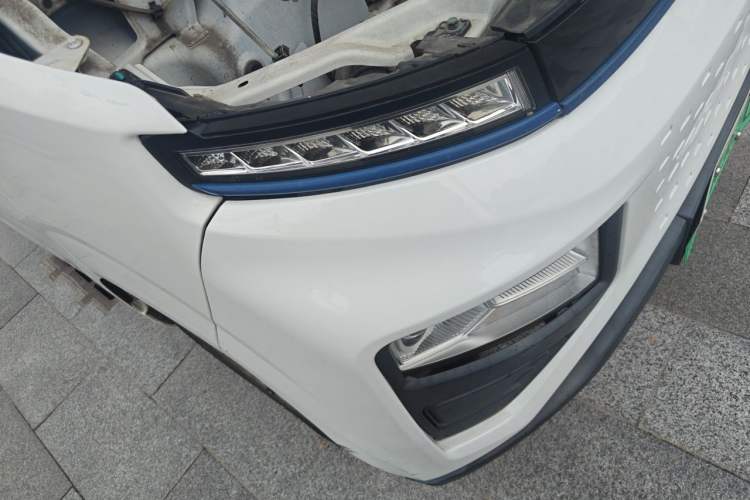 Used Farizon Xingxiang V 2022 Xingxiang V6E Long Wheelbase Guoxuan 41.93 kWh Right Front Headlight
