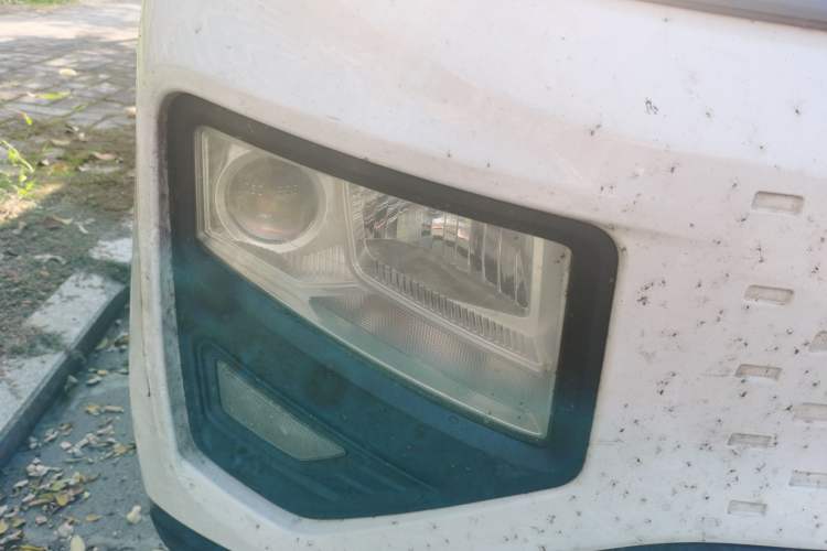 Used Farizon Xingxiang V 2022 Xingxiang V6E Long Wheelbase Guoxuan 41.93 kWh Right Front Headlight