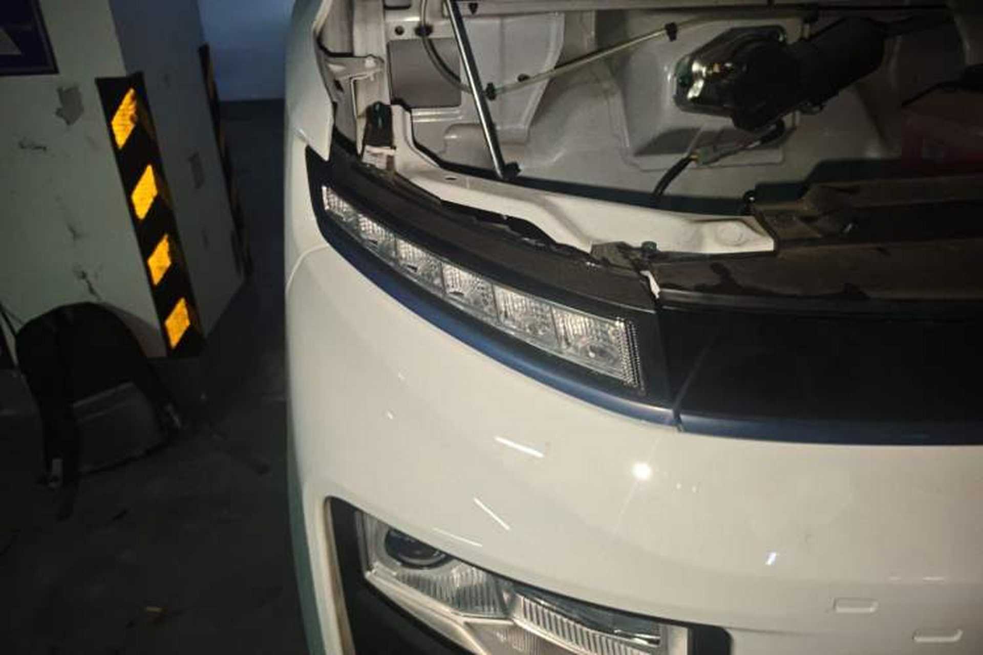 Used Farizon Xingxiang V 2022 Star Enjoy V6E Value Edition Long Wheelbase Ningde – 38.64 kWh Right Front Headlight