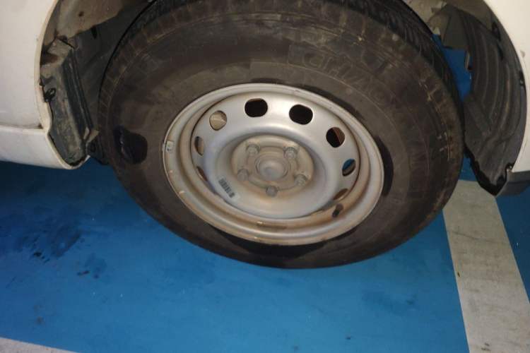 Used Farizon Xingxiang V 2022 Star Enjoy V6E Long Wheelbase Ningde 41.86 kWh Right Front Wheel Hub