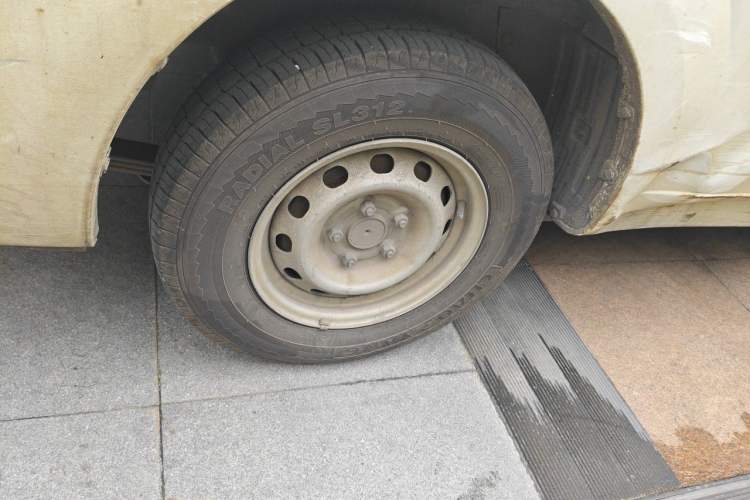 Used Farizon Xingxiang V 2022 Star Enjoy V6E Long Wheelbase Ningde 38.64 kWh Right Front Wheel Hub