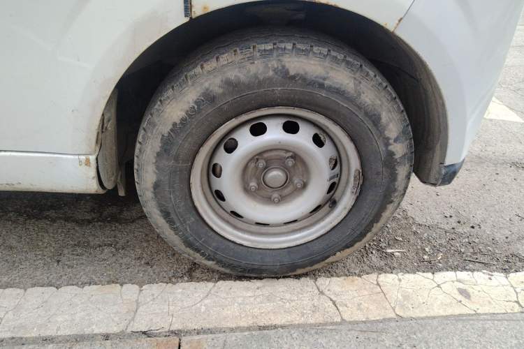 Used Farizon Xingxiang V 2022 Star Enjoy V6E Long Wheelbase Ningde 38.64 kWh Right Front Wheel Hub