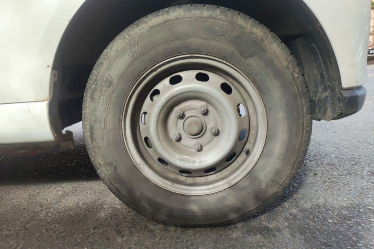 Used Farizon Xingxiang V 2022 Star Enjoy V6E Value Edition Long Wheelbase CAS 38.64 kWh Right Front Wheel Hub