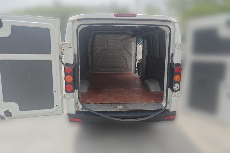 Used Farizon Xingxiang V 2022 Xingxiang V6E Long Wheelbase Guoxuan 41.93 kWh Trunk