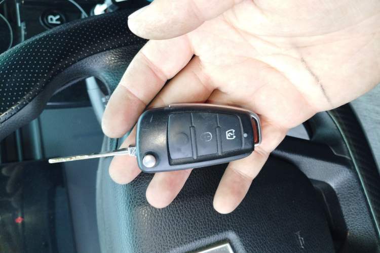 Used Farizon Xingxiang V 2022 Xingxiang V6E Long Wheelbase Guoxuan 41.93 kWh Vehicle Key