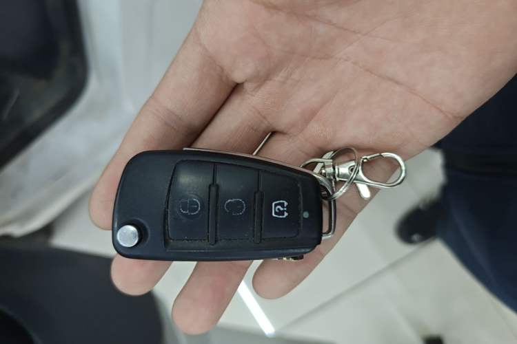 Used Farizon Xingxiang V 2022 Star Enjoy V6E Value Edition Long Wheelbase Ningde – 41.86 kWh Vehicle Key