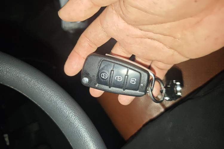 Used Farizon Xingxiang V 2022 Star Enjoy V6E Value Edition Long Wheelbase Ningde – 38.64 kWh Vehicle Key