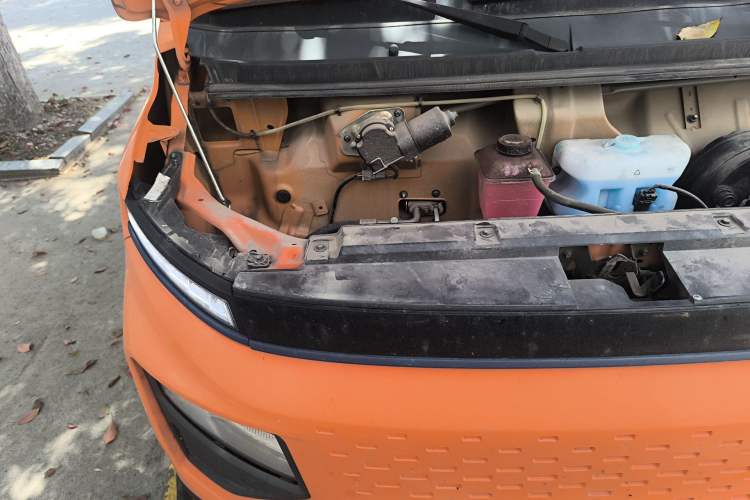 Used Farizon Xingxiang V 2023 V6E Guoxuan Hi-Tech 38.7 kWh Value Edition Engine Bay Right