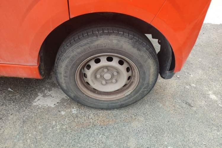 Used Farizon Xingxiang V 2023 V6E Guoxuan Hi-Tech 38.7 kWh Value Edition Right Front Wheel Hub