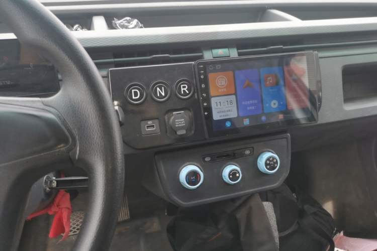 Used Farizon Xingxiang V 2023 V6E Zhonghang Lithium Battery 38.64kWh Value Edition Audio And AC Panel