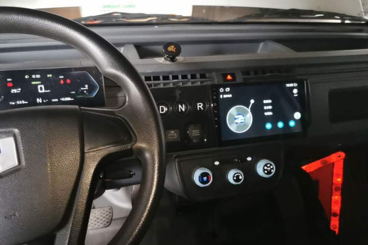 Used Farizon Xingxiang V 2023 V6E Zhonghang Lithium Battery 38.64kWh Value Edition Audio And AC Panel