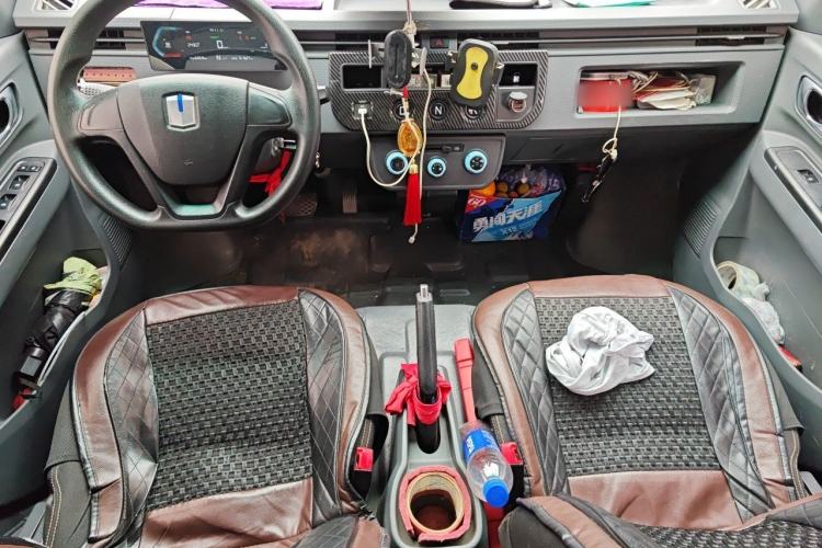 Used Farizon Xingxiang V 2023 V6E Zhonghang Lithium Battery 38.64kWh Value Edition Center Console