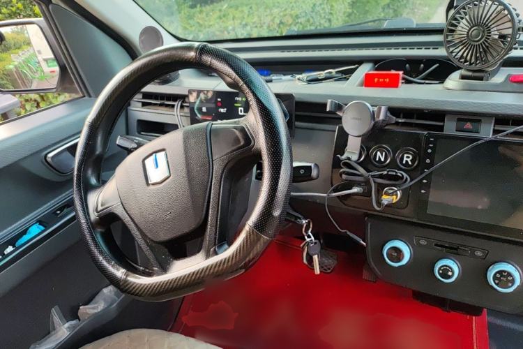 Used Farizon Xingxiang V 2023 V6E Ningde Times 38.64 kWh Value Edition Center Console