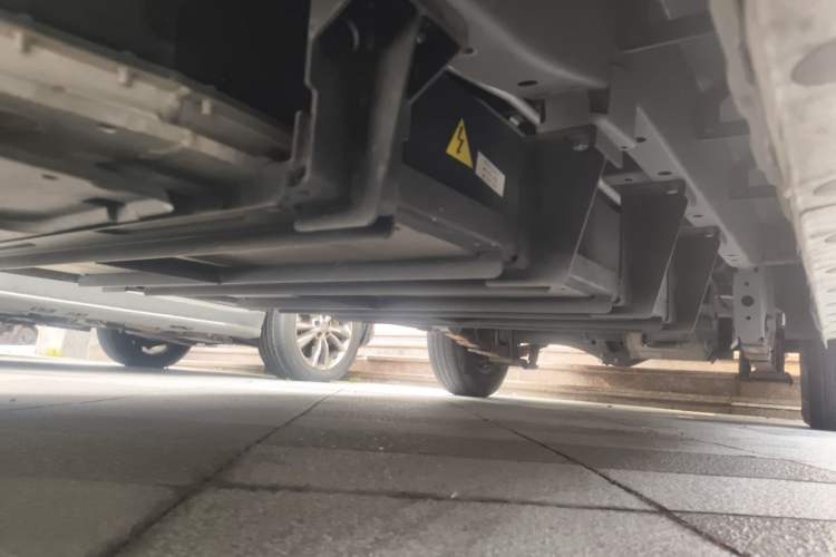 Used Farizon Xingxiang V 2023 V6E Guoxuan Hi-Tech 38.7 kWh Value Edition Chassis Front Left