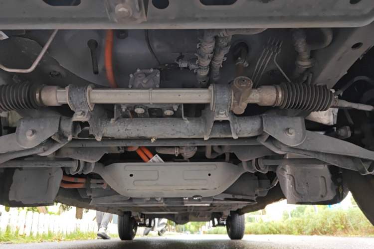 Used Farizon Xingxiang V 2023 V6E Zhonghang Lithium Battery 38.64kWh Value Edition Chassis Front