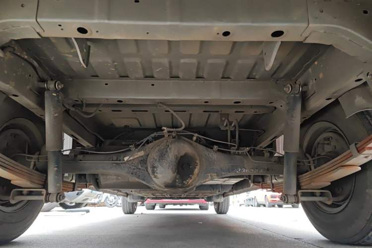 Used Farizon Xingxiang V 2023 V6E Zhonghang Lithium Battery 38.64kWh Value Edition Chassis Rear