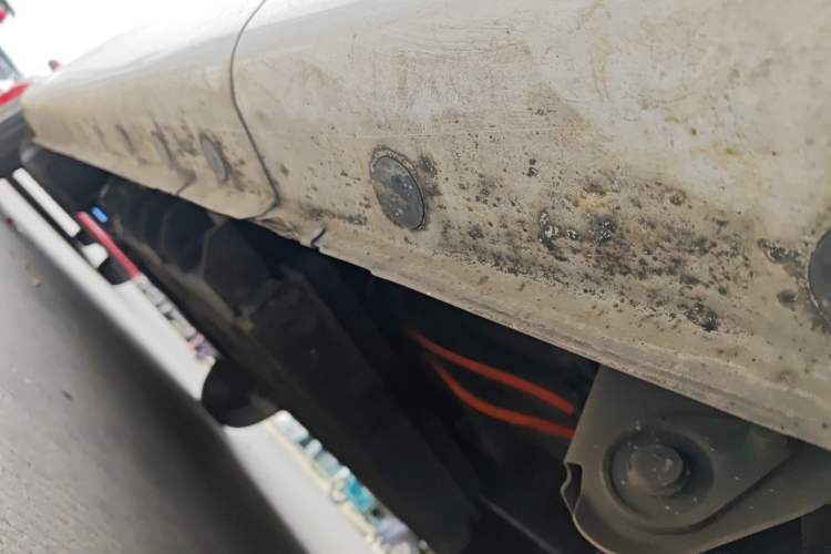 Used Farizon Xingxiang V 2023 V6E Zhonghang Lithium Battery 38.64kWh Value Edition Chassis Rear Left