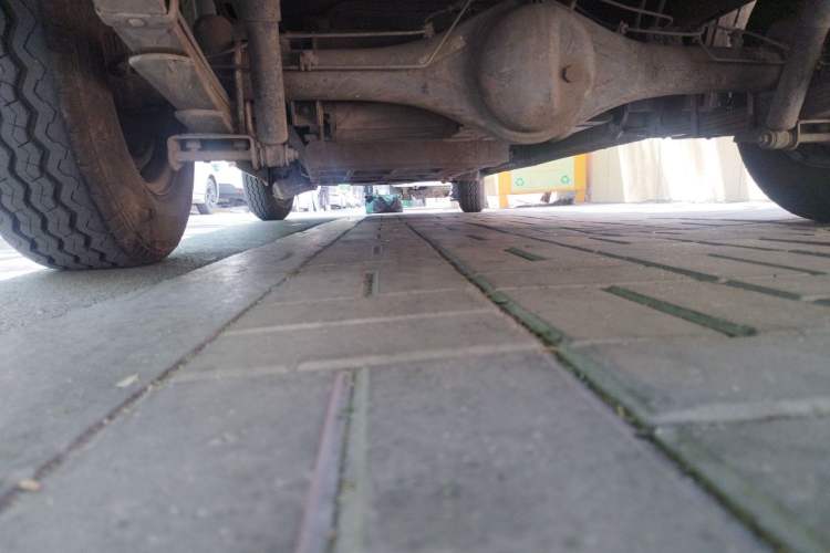 Used Farizon Xingxiang V 2023 V6E Zhonghang Lithium Battery 38.64kWh Value Edition Chassis Rear Left