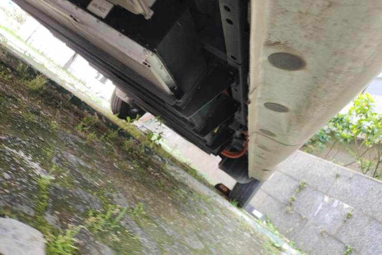 Used Farizon Xingxiang V 2023 V6E Guoxuan 41.93 kWh Feature Edition JHC6480BEV51 Chassis Rear Right