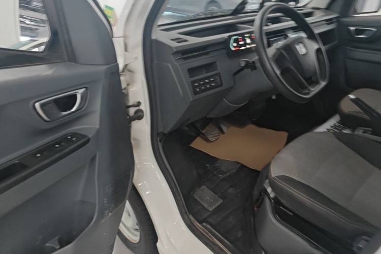 Used Farizon Xingxiang V 2023 V6E Guoxuan Hi-Tech 41.93 kWh Value Edition Driver Seat