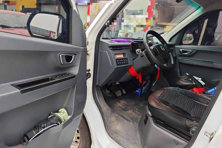 Used Farizon Xingxiang V 2023 V6E Zhonghang Lithium Battery 38.64kWh Value Edition Driver Seat