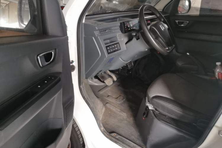 Used Farizon Xingxiang V 2023 V6E Zhonghang Lithium Battery 38.64kWh Value Edition Driver Seat