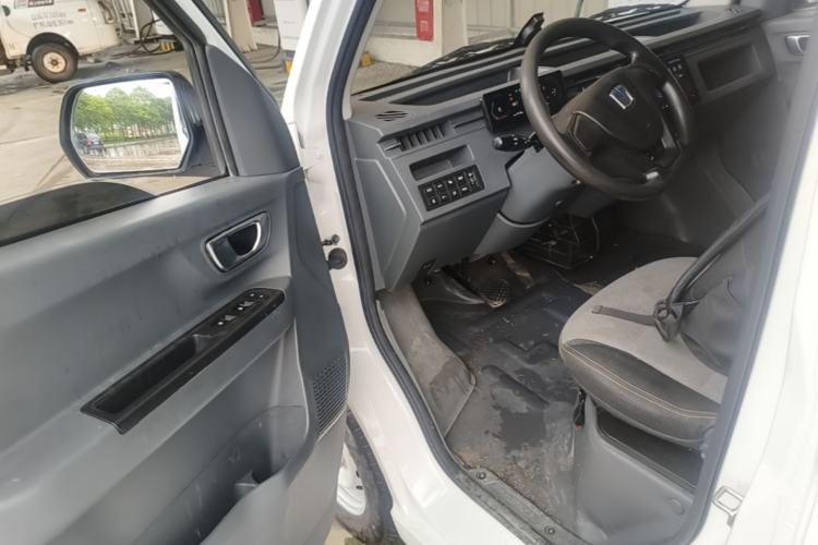 Used Farizon Xingxiang V 2023 V6E Guoxuan Hi-Tech 38.7 kWh Value Edition Driver Seat