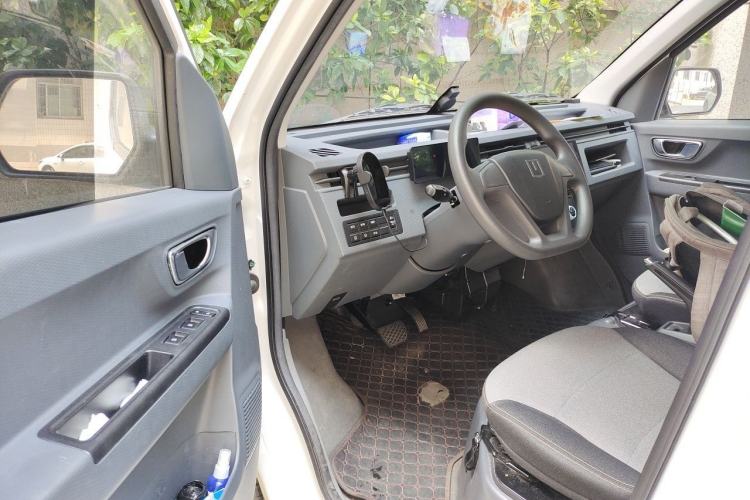 Used Farizon Xingxiang V 2023 V6E Guoxuan 41.93 kWh Feature Edition JHC6480BEV51 Driver Seat