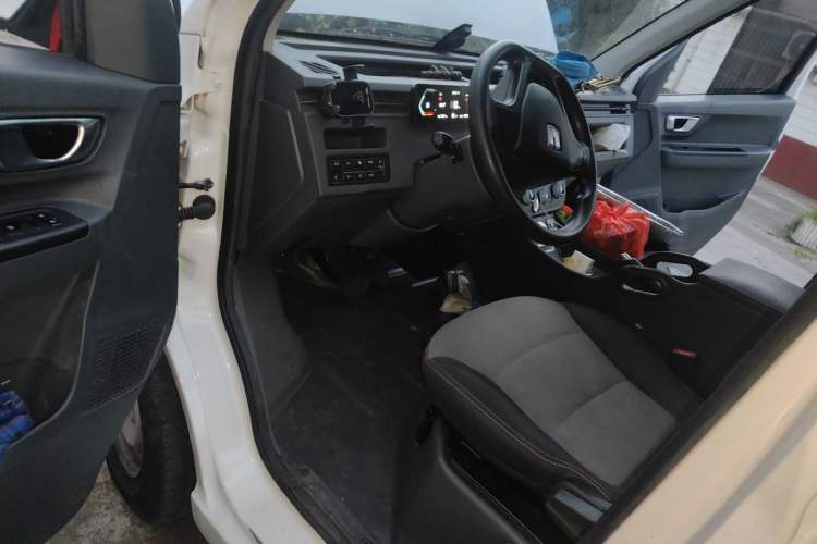 Used Farizon Xingxiang V 2023 V6E Ningde Times 41.86kWh Value Edition Driver Seat