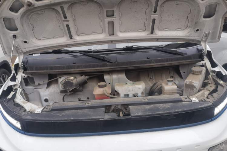 Used Farizon Xingxiang V 2023 V6E Ningde Times 38.64 kWh Value Edition Engine Bay